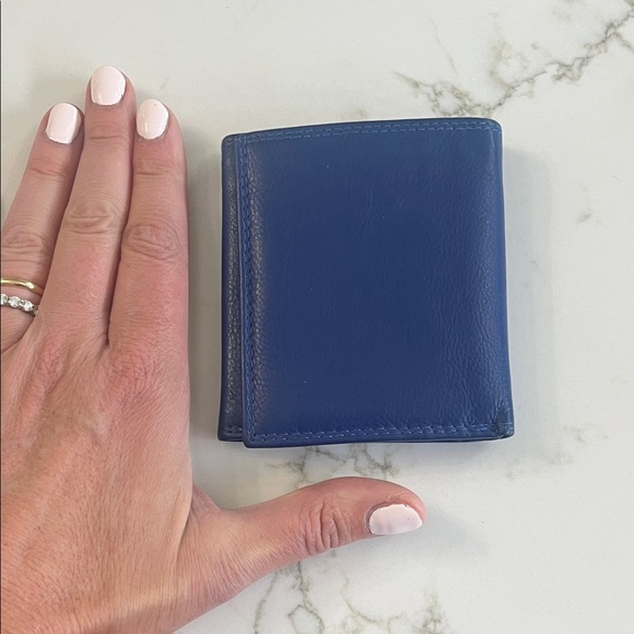 Vera Pelle Royal Blue Leather wallet - Picture 8 of 8